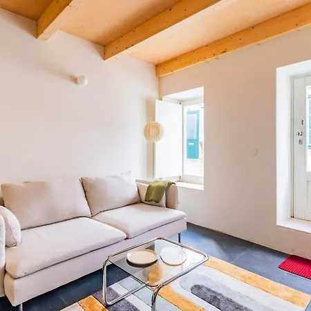 Urban Pop Loft @ Alfama Guest house 3*
