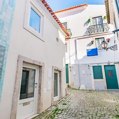 Urban Pop Loft @ Alfama Guest house